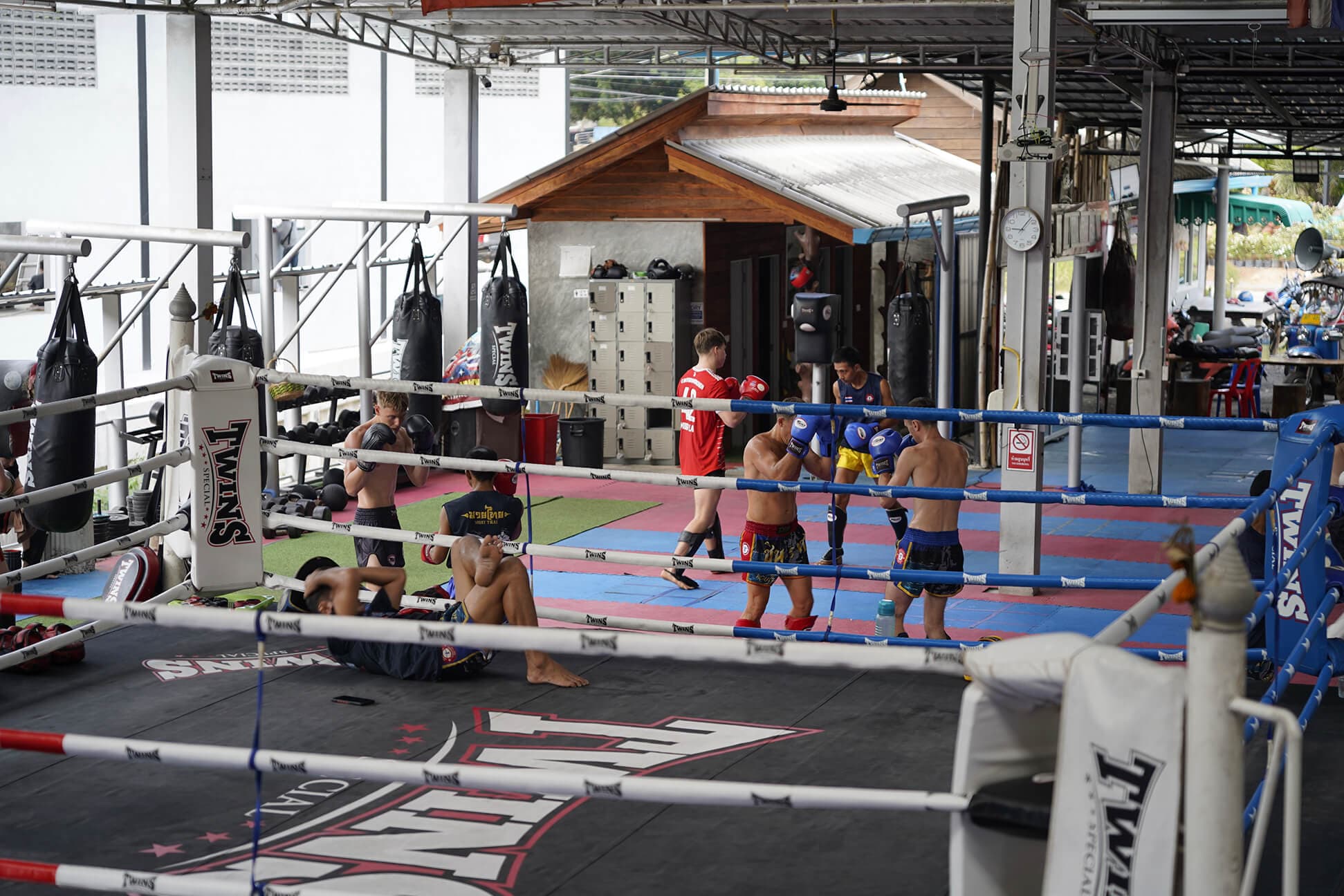 Chinnarach Muay Thai